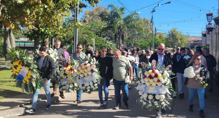 CONMEMORACIÓN A TRIPULANTES FALLECIDOS EN EL HUNDIMIENTO DEL BUQUE ARENERO RIO TURBIO