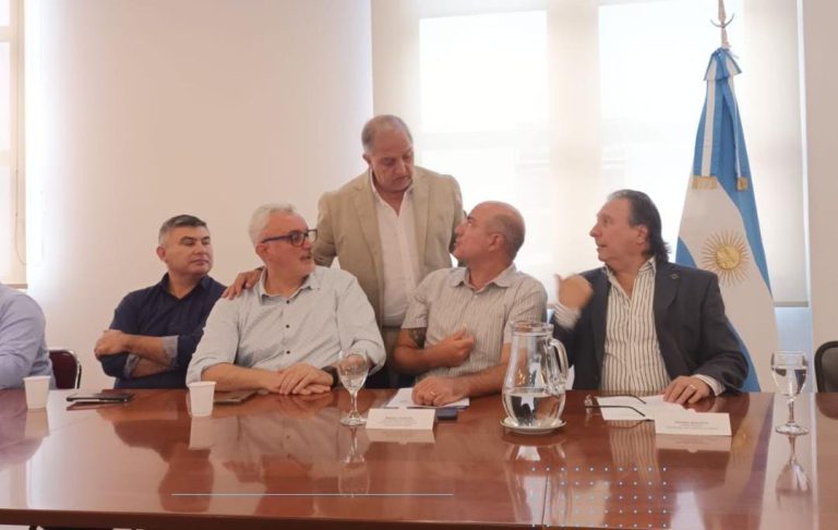 ENCUENTRO EN EL SENADO DE LA NACION ” DESREGULACIÓN DE LA MARINA MERCANTE Y EL TRÁFICO DE CABOTAJE NACIONAL”